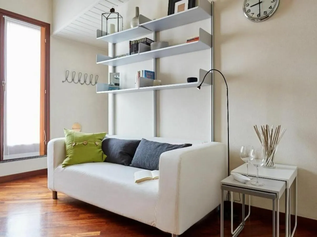 Apartment Settembrini By Halldis Milan Italy